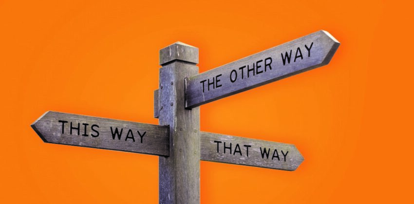 bewegwijzering met tekst 'that way, the other way, this way'