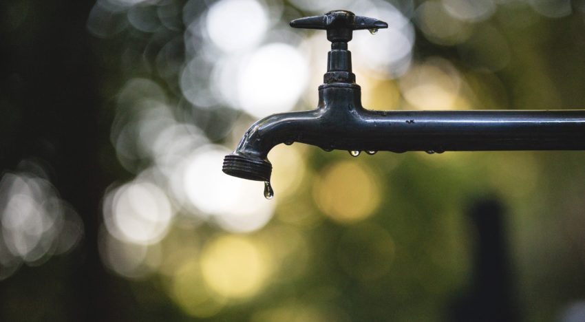 waterkraan in de natuur